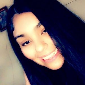 Meet your Posher, Stefanie